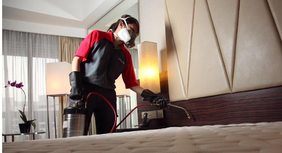 Pest management service for a restaurant kitchen